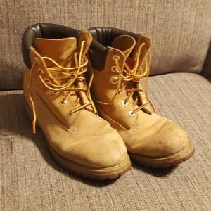 Timberlands 8.5 boots